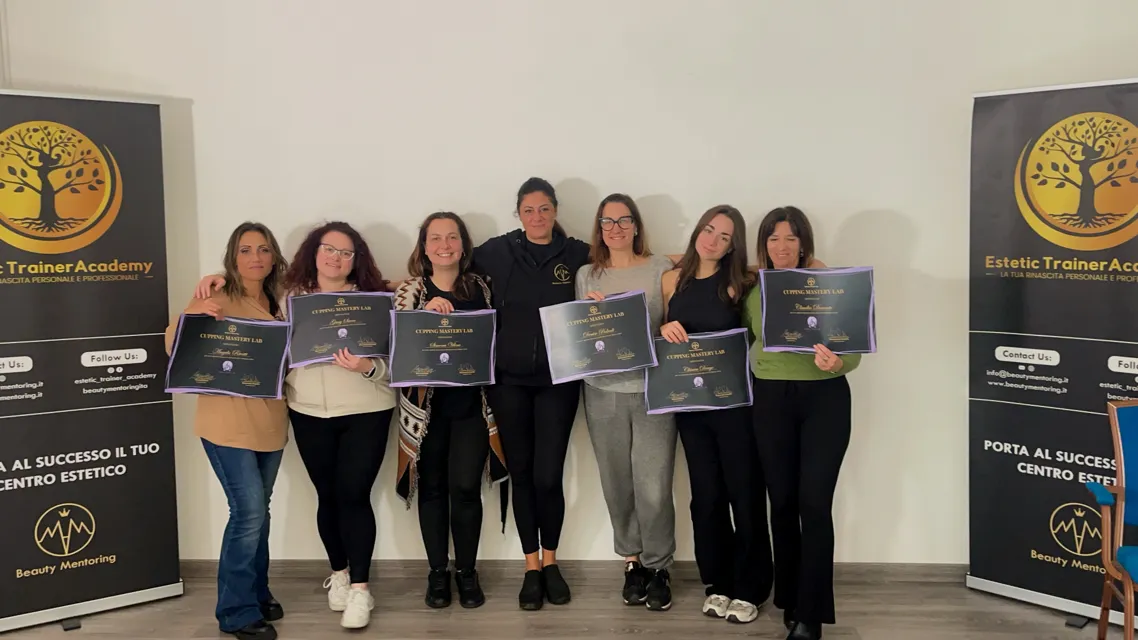 Gruppo di corsiste diplomate