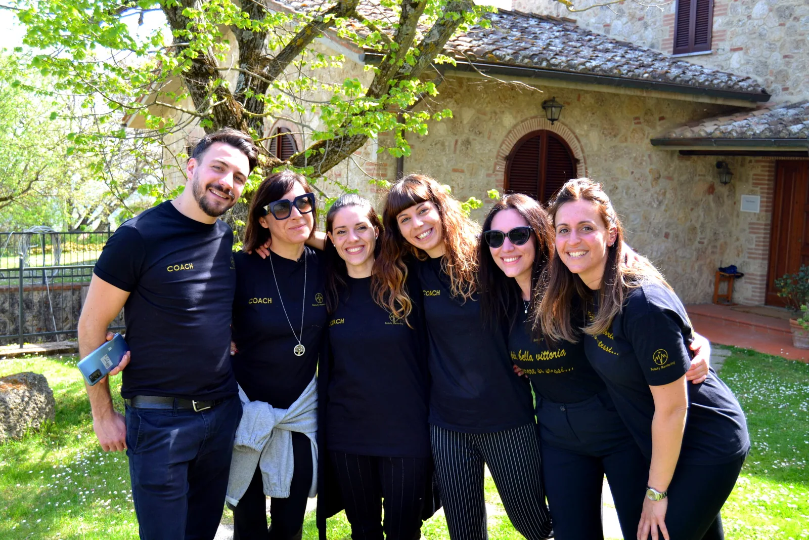 Team e partecipanti dopo una giornata di formazione